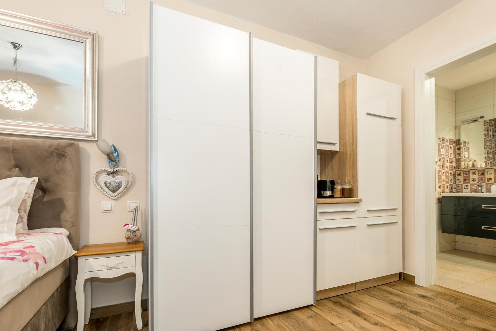 Apartments Stella Mariela Šibenik Стая снимка